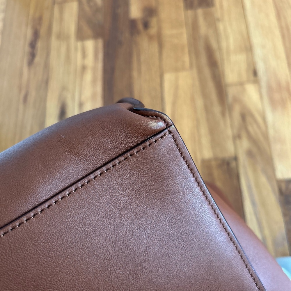 CELINE Big Bag Medium in Tan Smooth Leather - Picture 5 of 8
